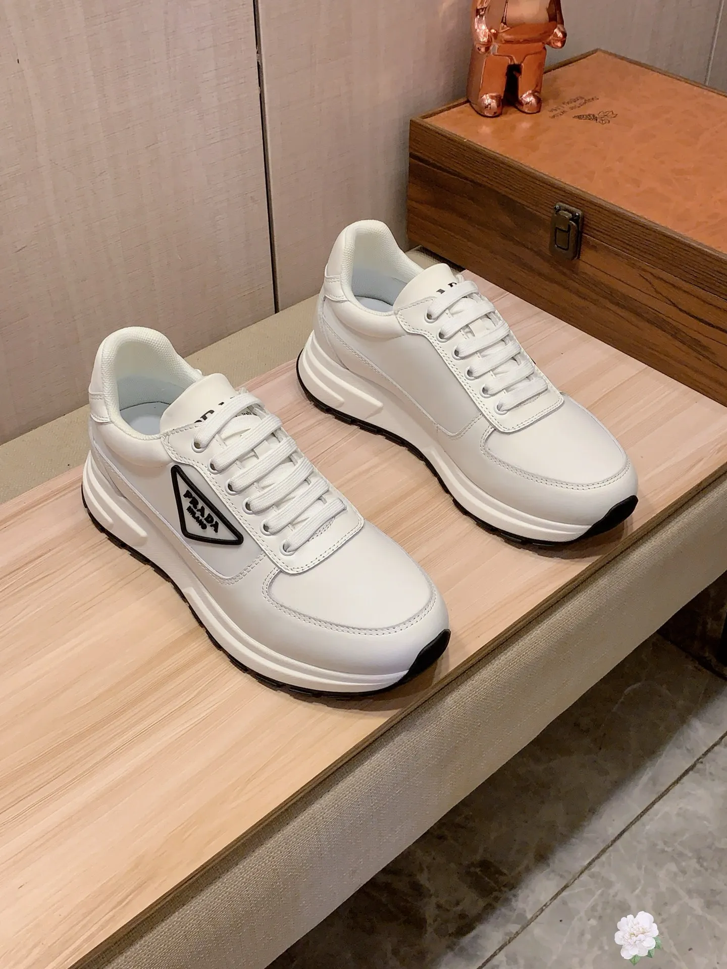 Men's Men's Shoes💰420💰💰🎩🎩[Lightning][Lightning] "PRADA*" The latest and most popular casual shoes, top brand [seduce] luxury~purchase, top~quality. [Strong] The upper is made of imported breathable cowhide with material ➕ breathable sheepskin feet (•) and fine workmanship. The original stylish and stylish soft rubber wear-resistant and non-slip outsole is light and comfortable on the feet. The real thing looks better when photographed. 085: code: 38-44, 3️⃣ colors selected